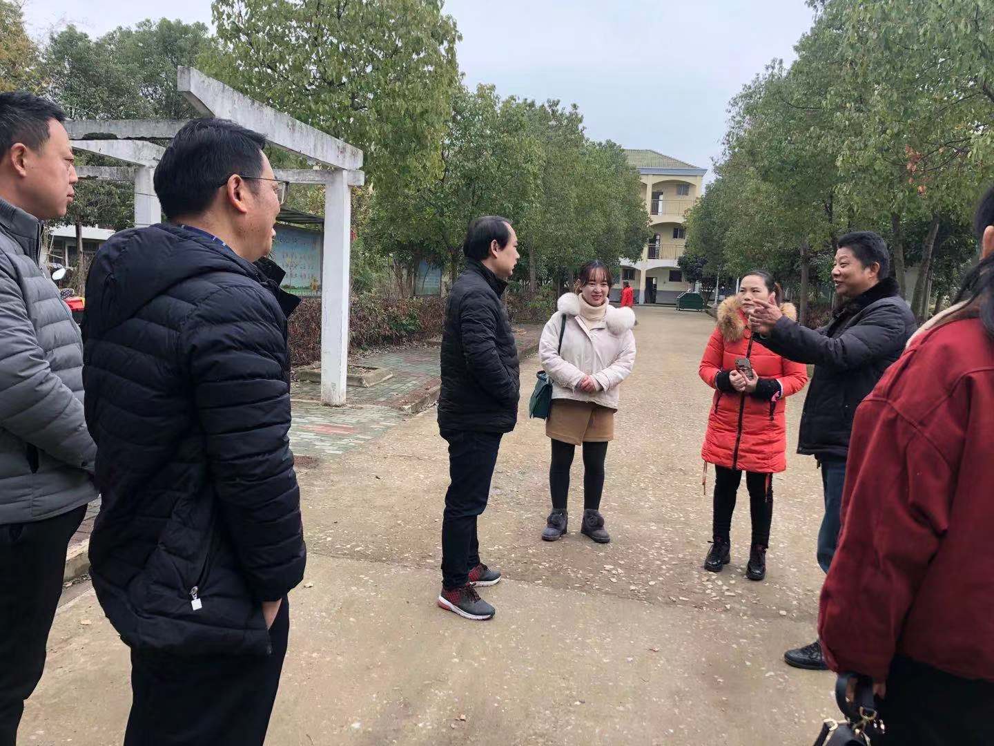 武漢市合眾電氣關愛老人 武漢市合眾電氣關愛老人